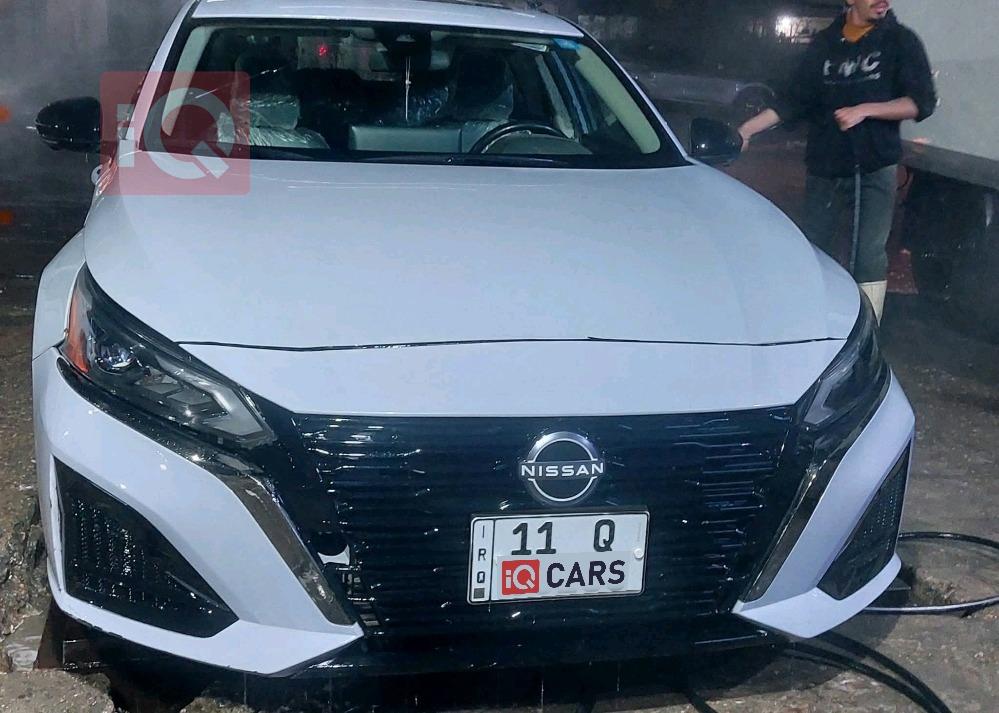 نيسان ألتيما